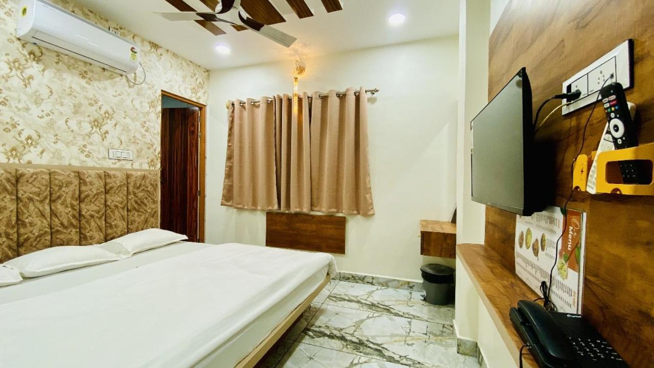 Hotel Malay Inn Ujjain Exterior photo
