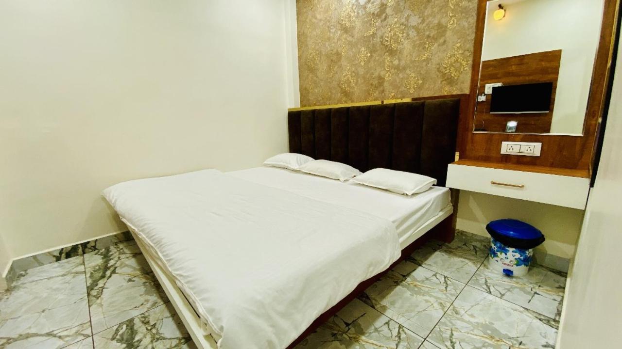 Hotel Malay Inn Ujjain Exterior photo