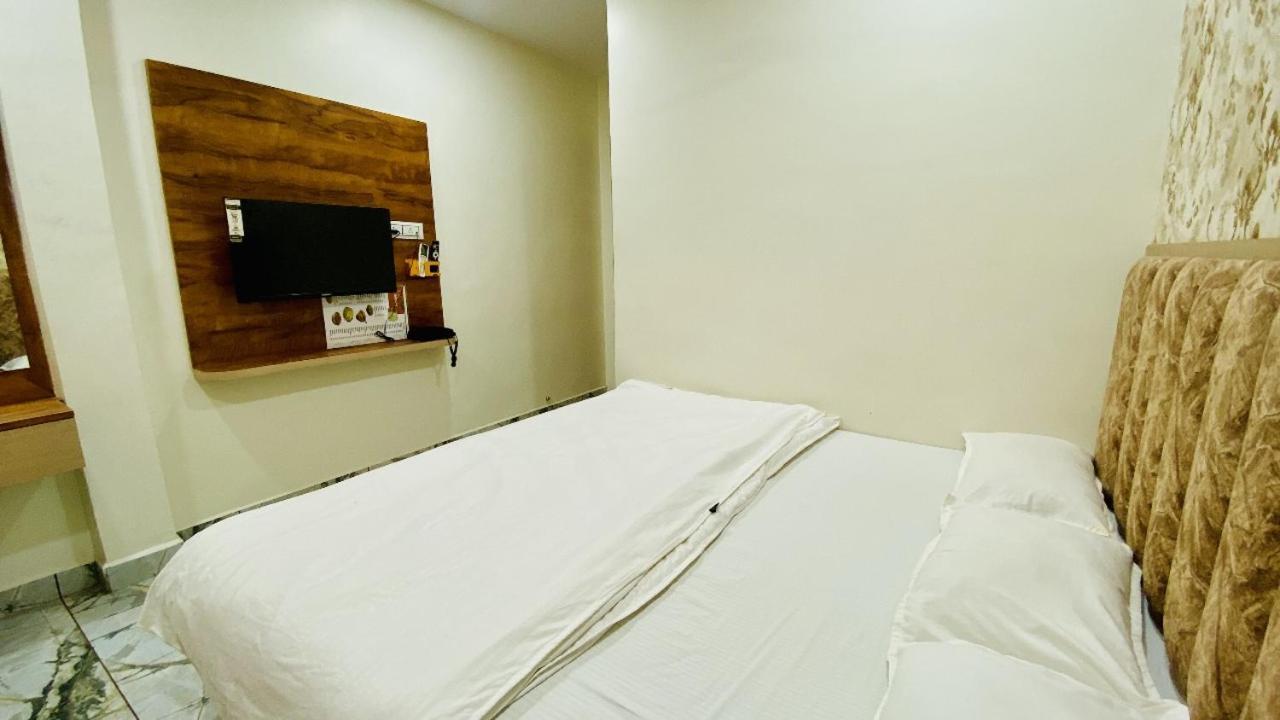 Hotel Malay Inn Ujjain Exterior photo